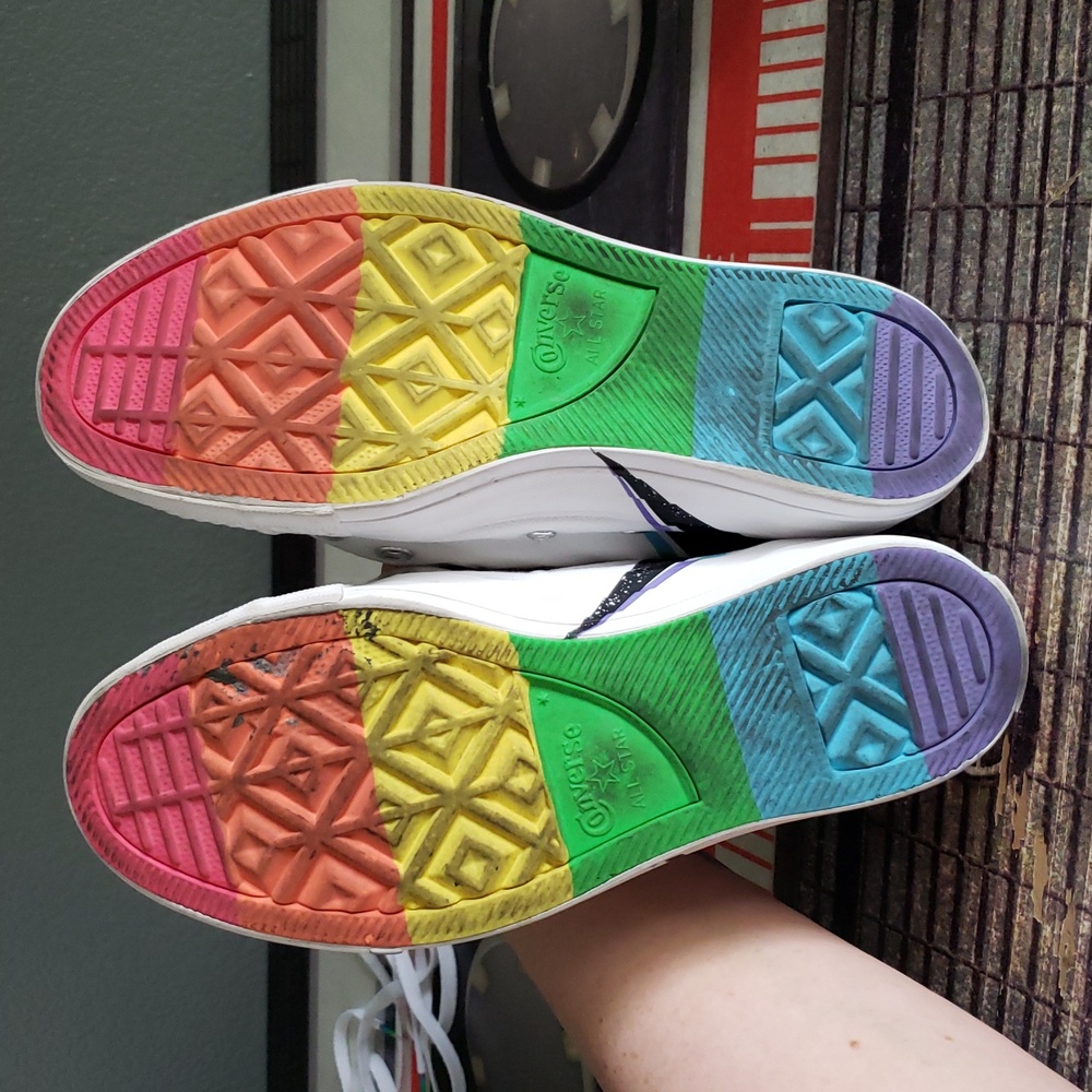 CONVERSE Love Wins Pride Anniversary Rainbow Glitter Lightning Bolt Hightops 8 - Picture 5 of 9